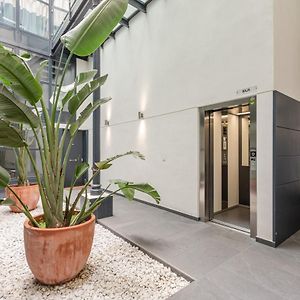 Honeymoon Apartment